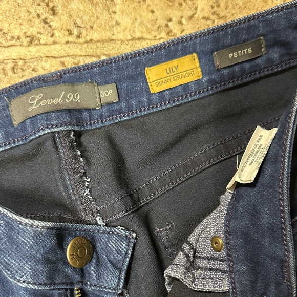 Level 99 Indigo Skinny Straight Jeans size 30P - Picture 2 of 5
